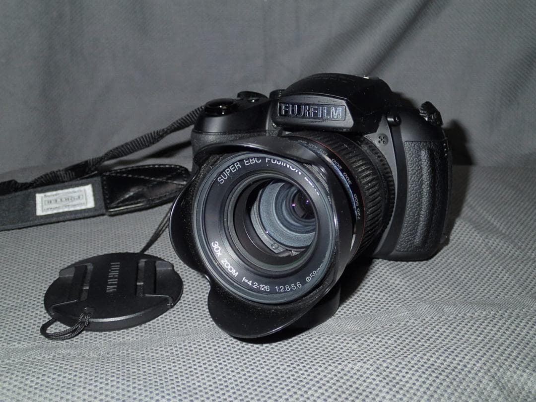 FUJIFILM FINEPIX HS20EXR EF-20付き