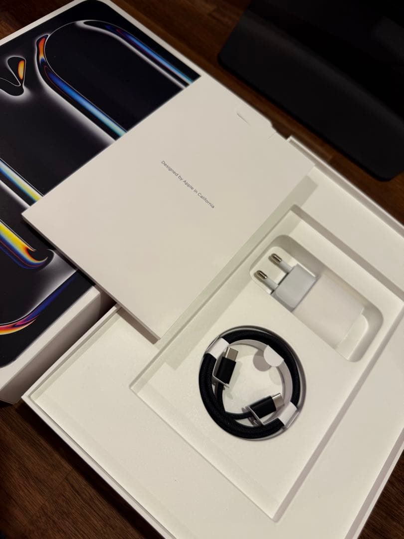 iPad Pro 11 (M4) 256GB Wi-Fi 本体