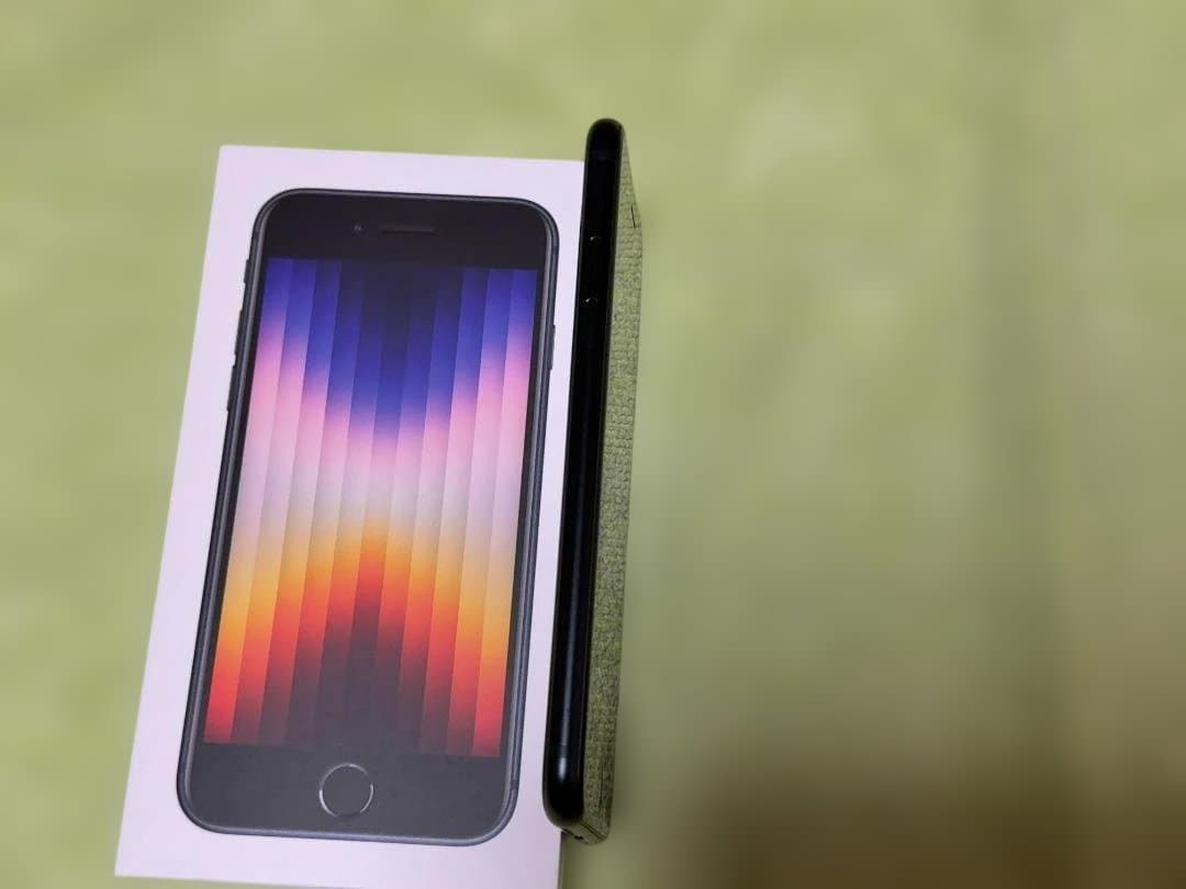 iPhone SE (第3世代) Midnight 256GB おまけ付