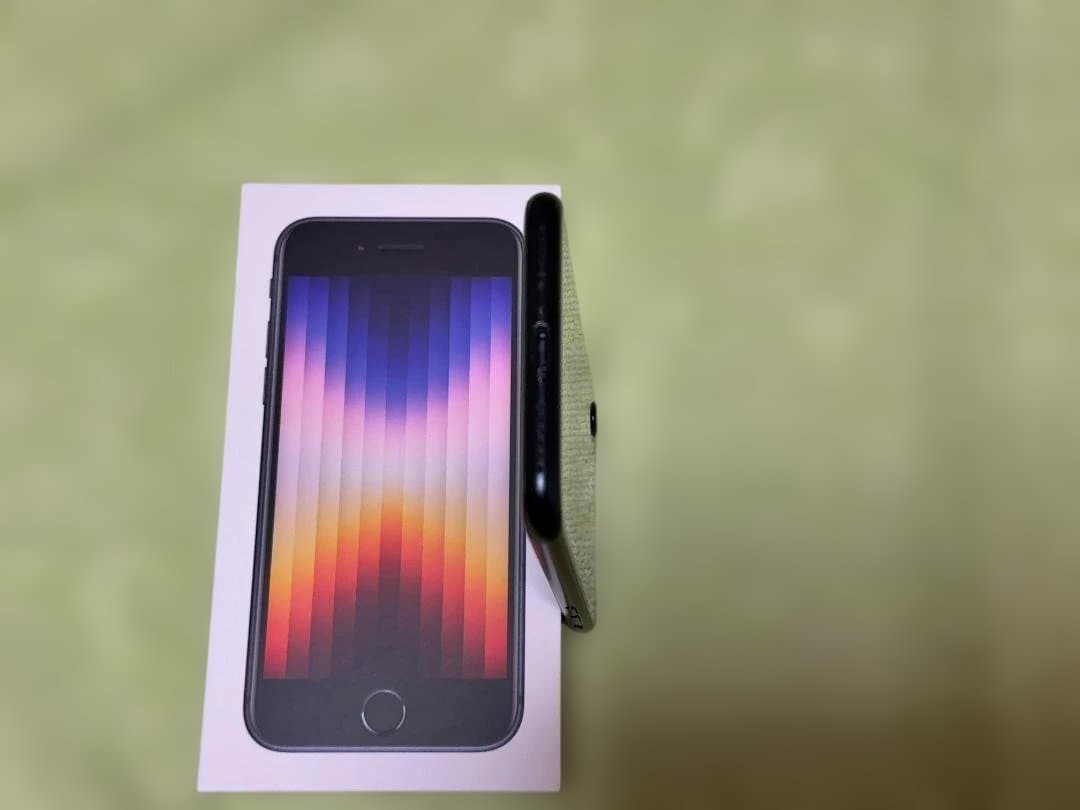 iPhone SE (第3世代) Midnight 256GB おまけ付