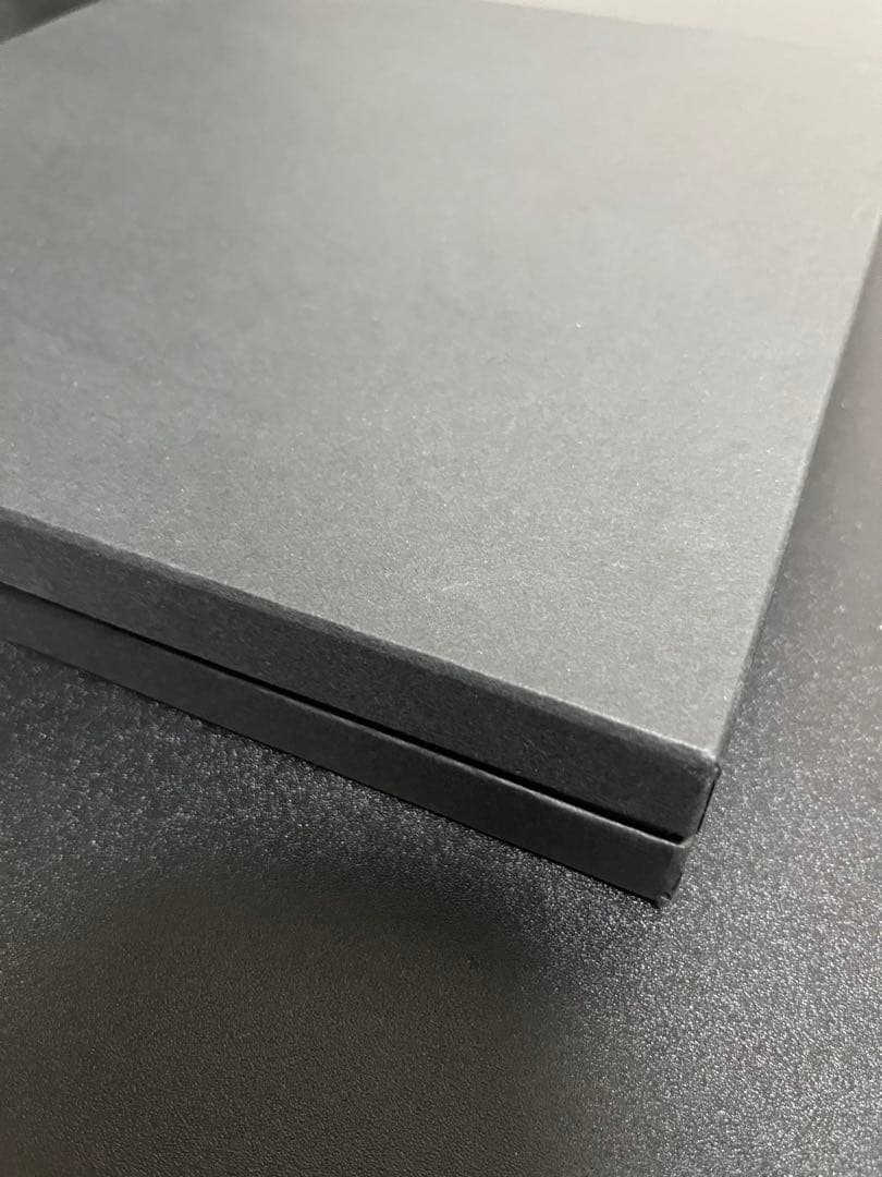 進撃の巨人　リヴァイ aniqueバースデー アクリルキーホルダー　豪華仕様　B