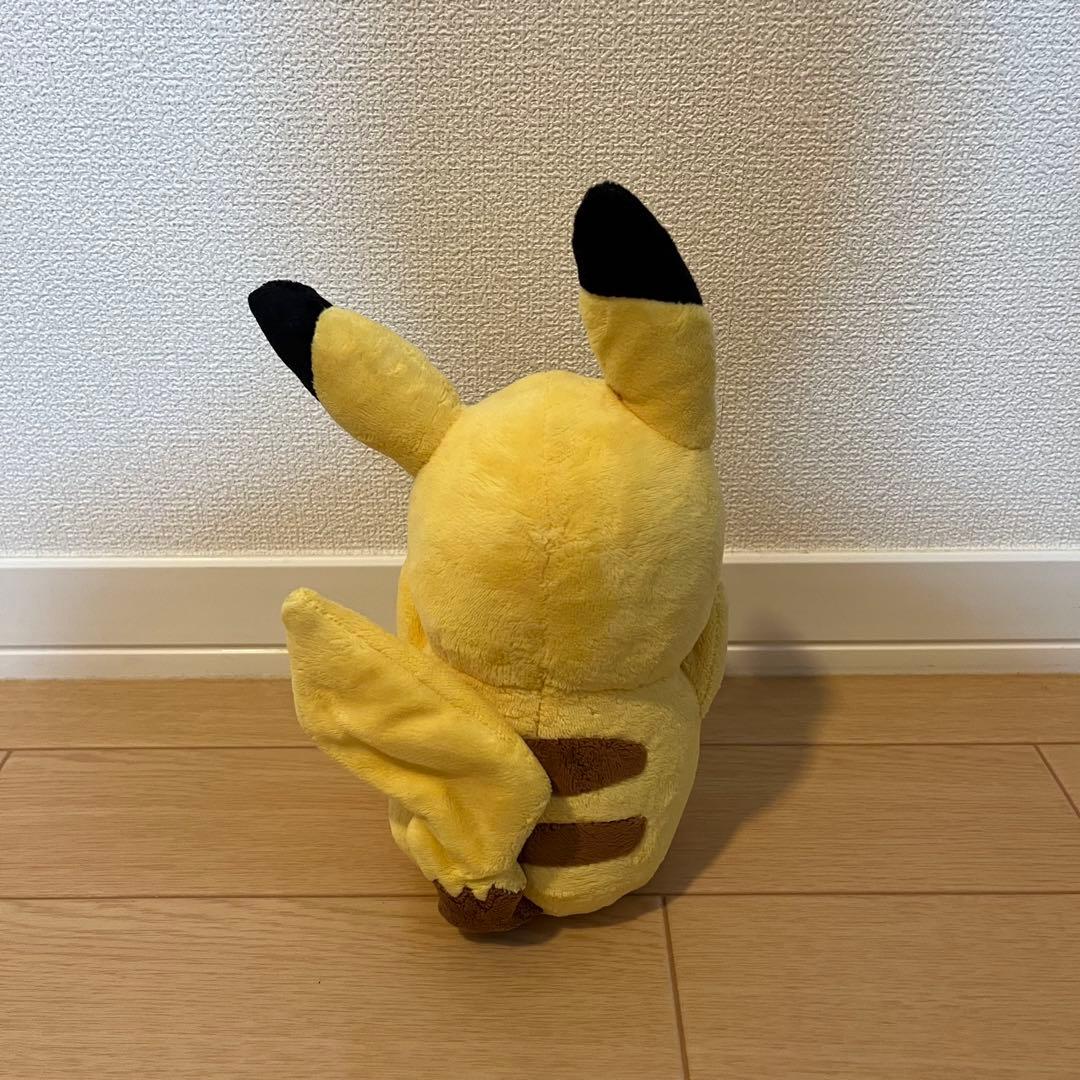 ピカチュウ　ムンク　ぬいぐるみ