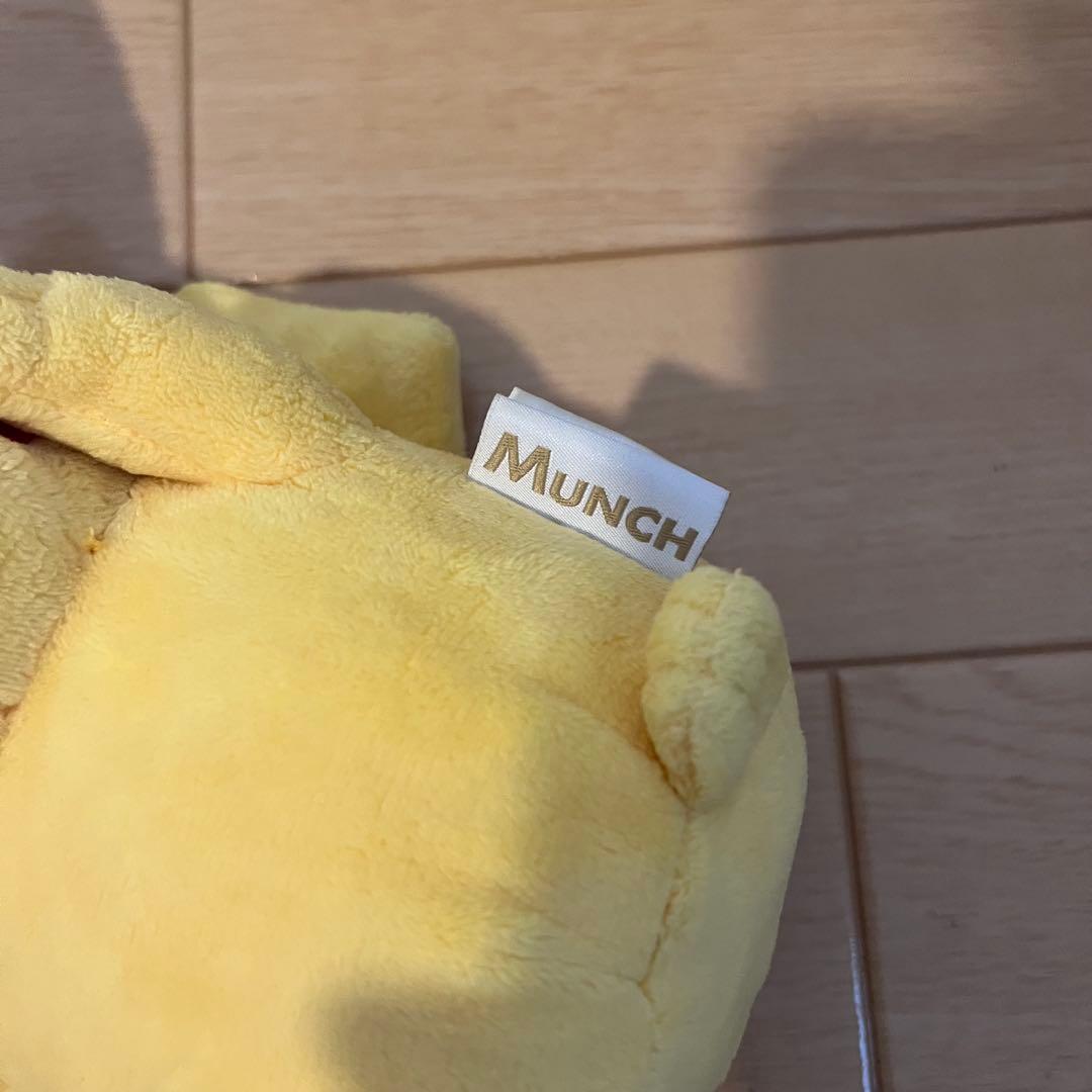 ピカチュウ　ムンク　ぬいぐるみ