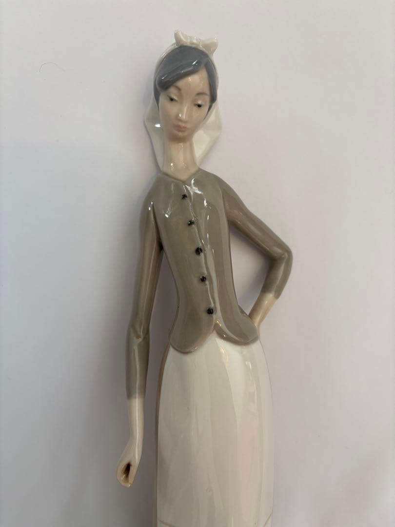 リヤドロ陶器人形