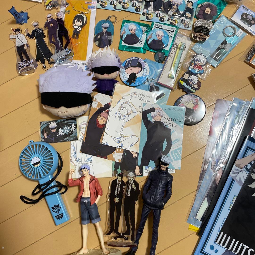 呪術廻戦 グッズ まとめ 80点 フィギュア、缶バ、アクスタ等