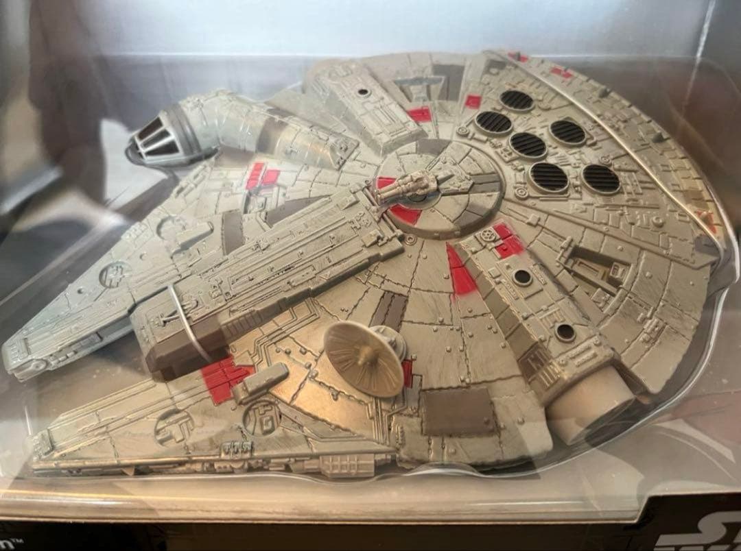 ミレニアムファルコン　ディズニーストア　スターウォーズ