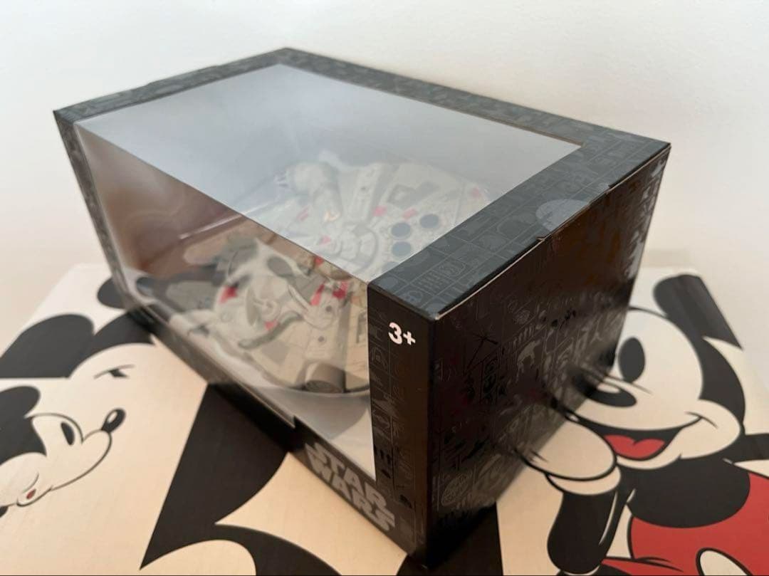 ミレニアムファルコン　ディズニーストア　スターウォーズ