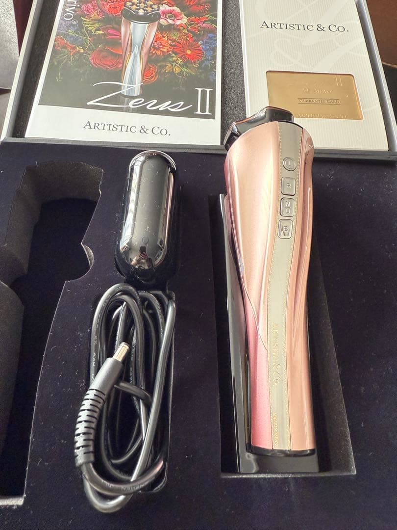 【美品】ドクターアリーヴォ　ゼウスIIアテナローズ 国内正規品 美顔器