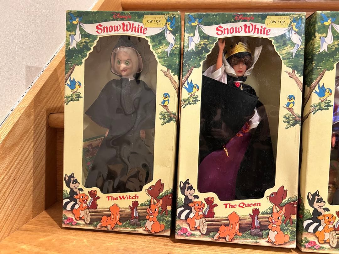 ディズニー　フィギュア　白雪姫　7人の小人　王子様　継母　魔女　新品　ドール