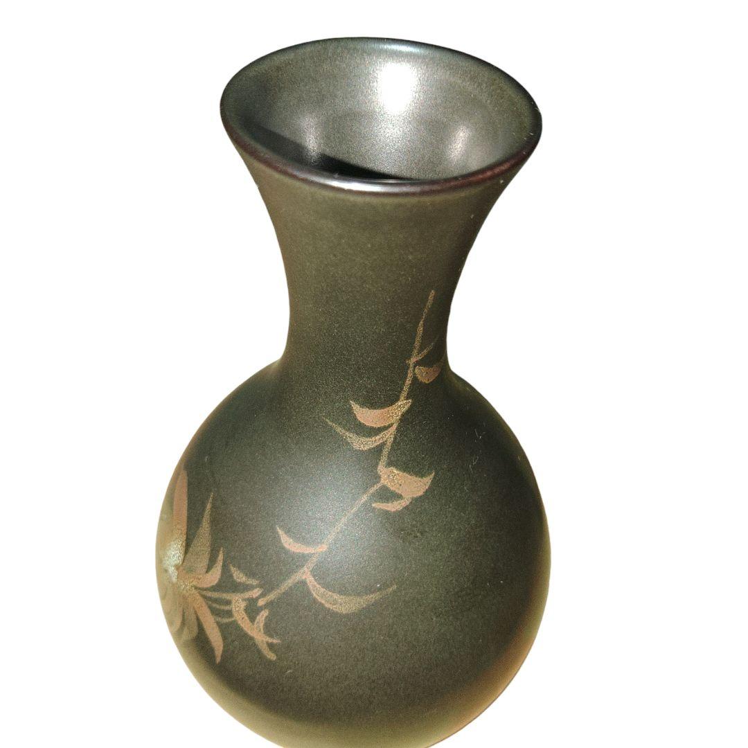 佐渡無名異焼　人間国宝　伊藤赤水　草花文花瓶