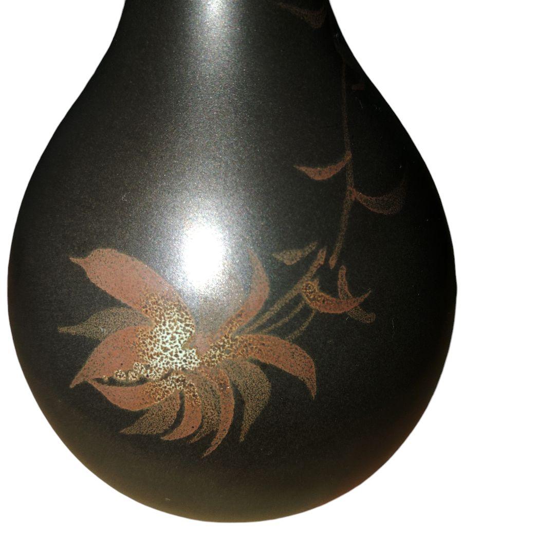 佐渡無名異焼　人間国宝　伊藤赤水　草花文花瓶