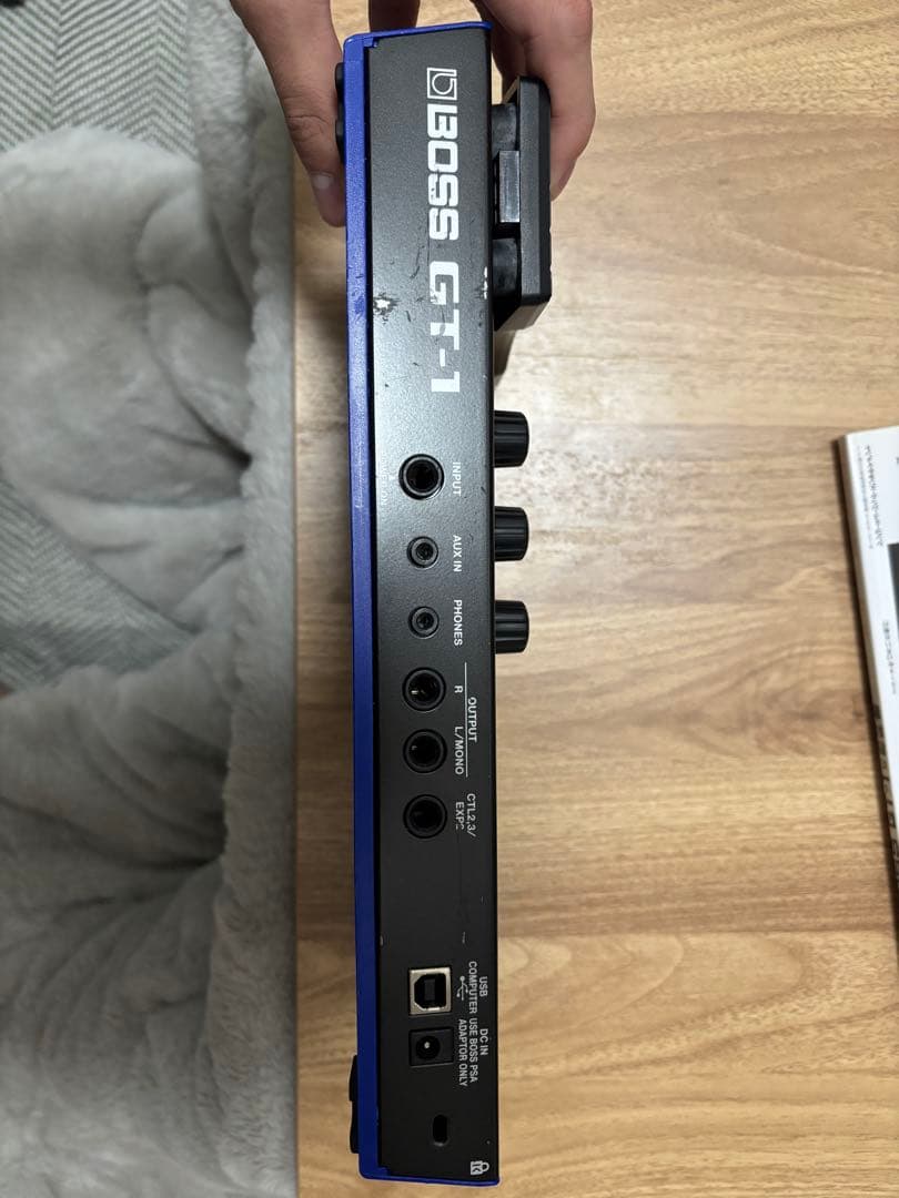 BOSSマルチエフェクターGT-1 (純正ACアダプター、GT-1の教科書付き)