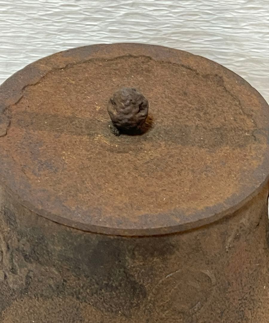 南部鉄器　鉄瓶　鉄製浮彫り鉄瓶　アンティーク　時代物122