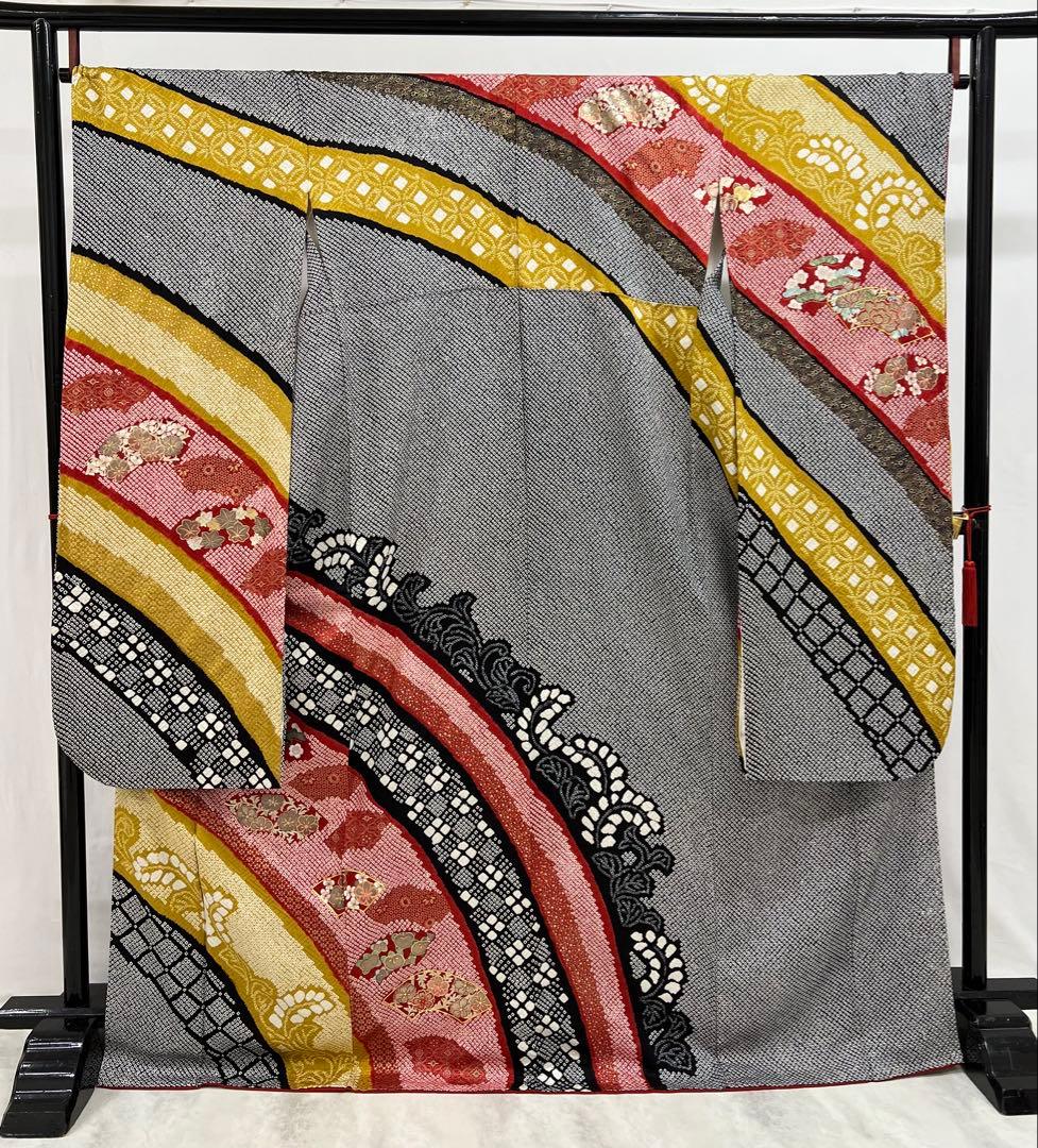 豪華総絞り　本加工　振り袖　フルセット　長襦袢　金彩　刺繍　成人式　振袖　596