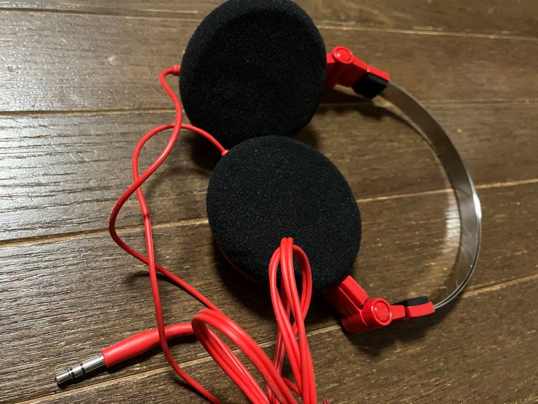 早い者勝ち 未開封 未使用 AKG K402 おまけ 美品 (赤)ヘッドホン