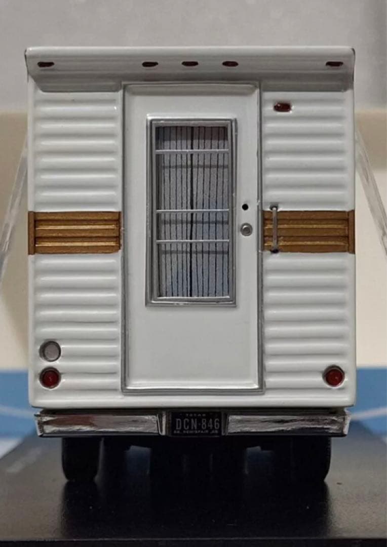 Ford F-100 キャンピングトレーラー付き