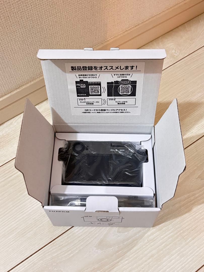 FUJIFILM X half X-HF1 カメラ　未使用　箱本体美品　保証書付