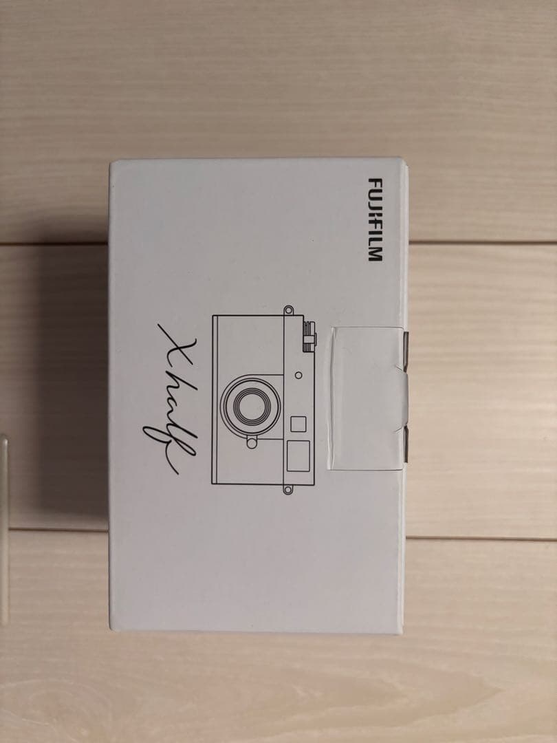 FUJIFILM X half X-HF1 カメラ　未使用　箱本体美品　保証書付