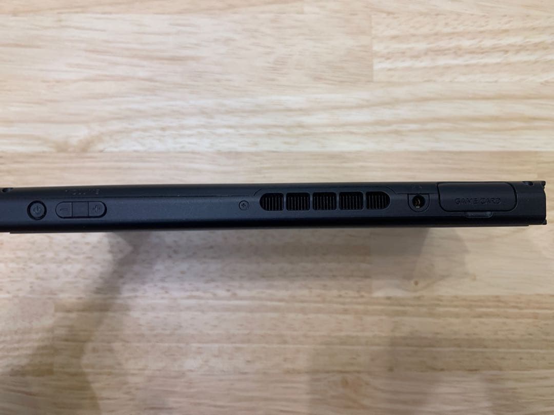 【美品】Switch 2023年製 本体のみ(おまけ付き)