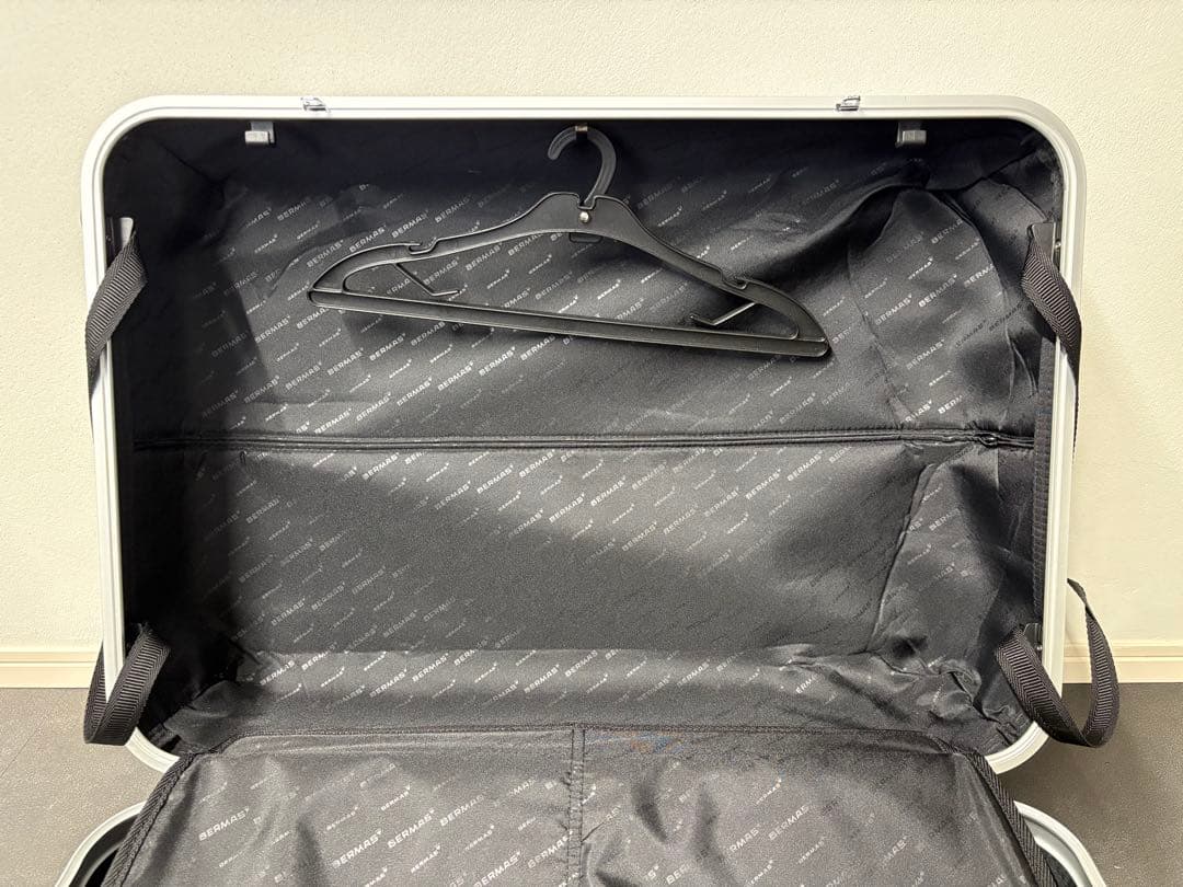 83L シルバー 4輪 BERMAS PRESTIGE SILVER 中古品