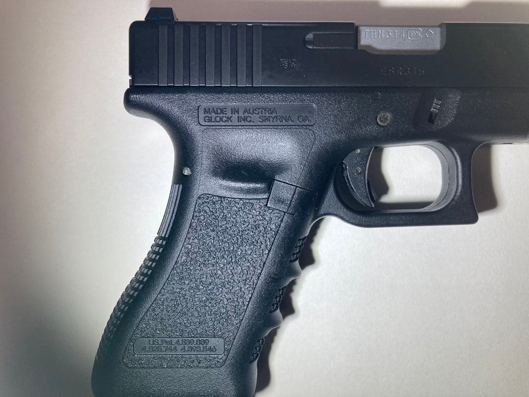東京マルイGlock 18C ガスブローバック　セミカスタム　2丁拳銃　グロック