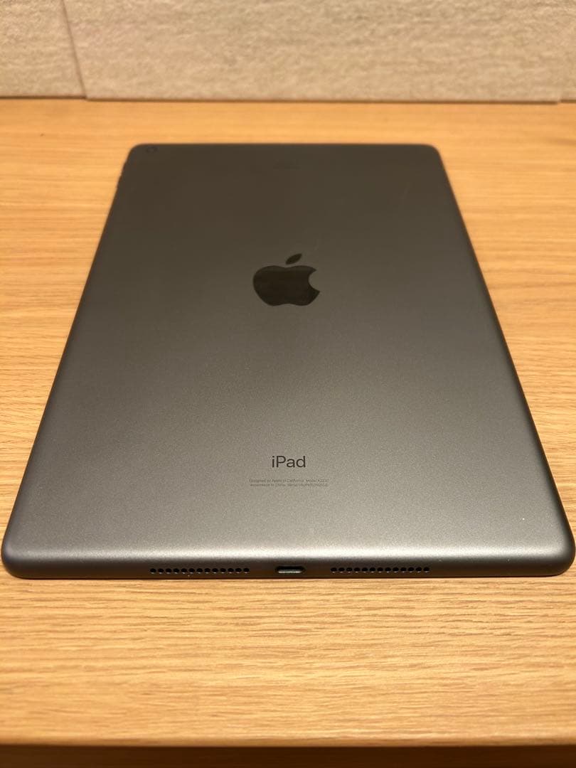 【背面傷】iPad (第8世代) 128GB WiFiモデル