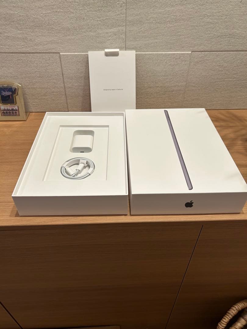 【背面傷】iPad (第8世代) 128GB WiFiモデル