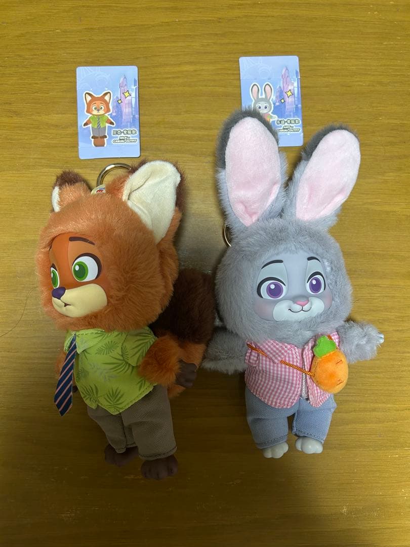 【早い者勝ち】ズートピア　トップトイ　ジュディ私服、ニック私服セット