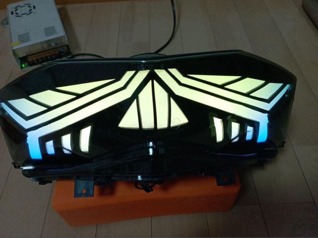 レインボーカラーシグナスXウインカーテールランプ4型sea5jsed8流れる