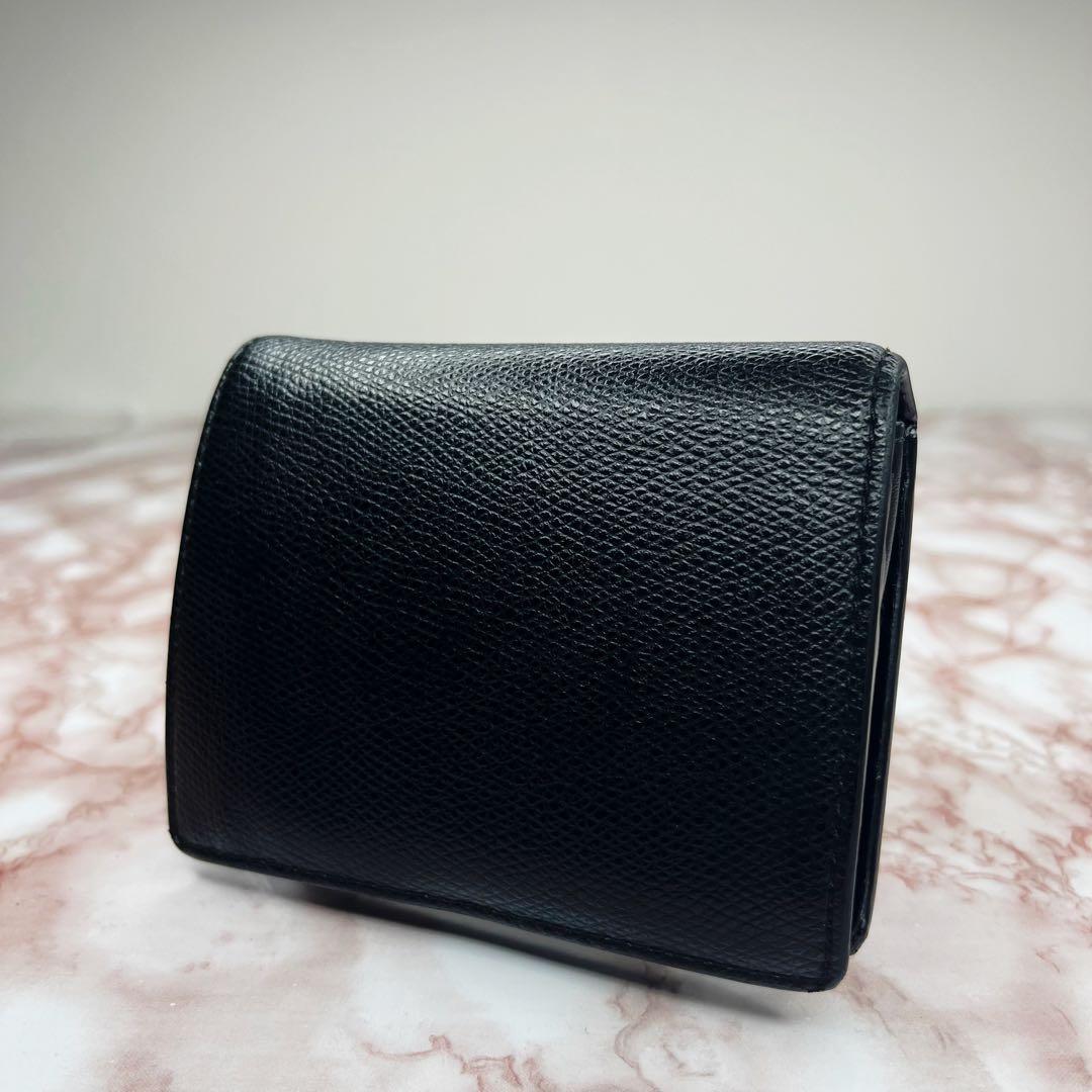 【極美品】FENDI ブラックレザー コンパクトウォレット　折り財布70