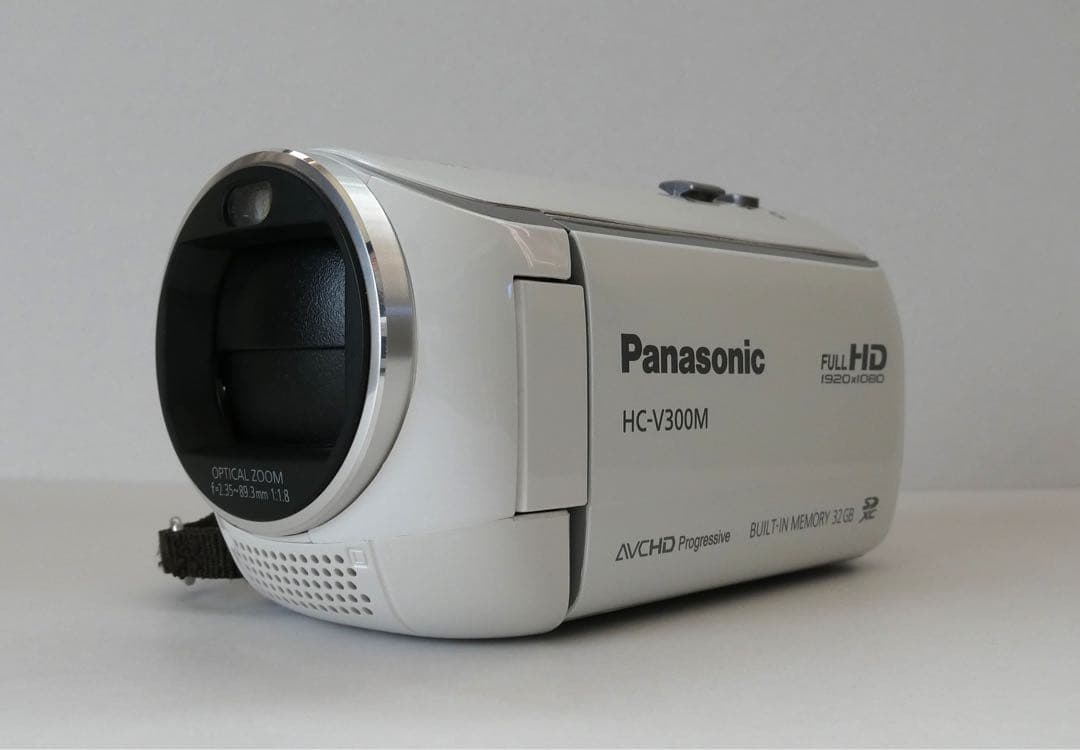Panasonic HC-V300M 高解像度（HD）カメラ本体とバッテリー含む