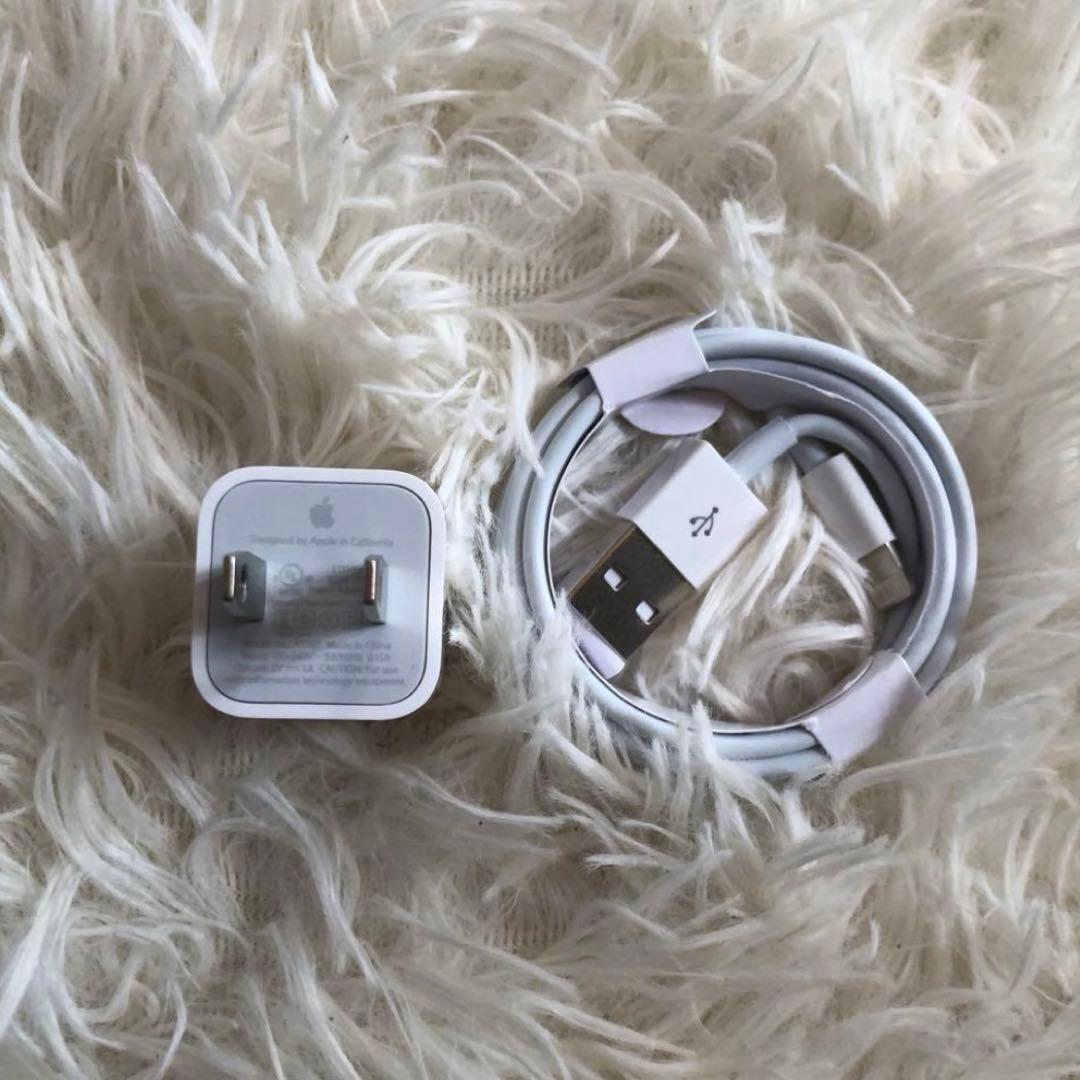 【完動品】iPad 第7世代 32GB SIMフリー【すぐ発送】　【付属品】