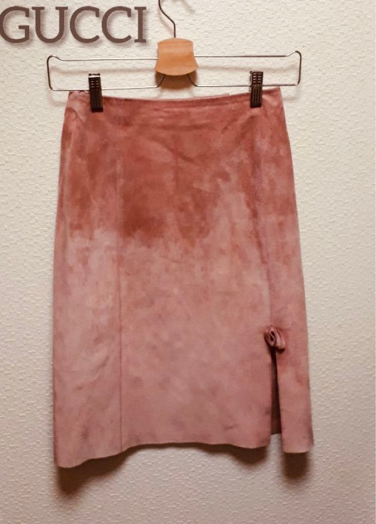 ✨GUCCIグッチ✨ピンクレザースカート　バックスキン38