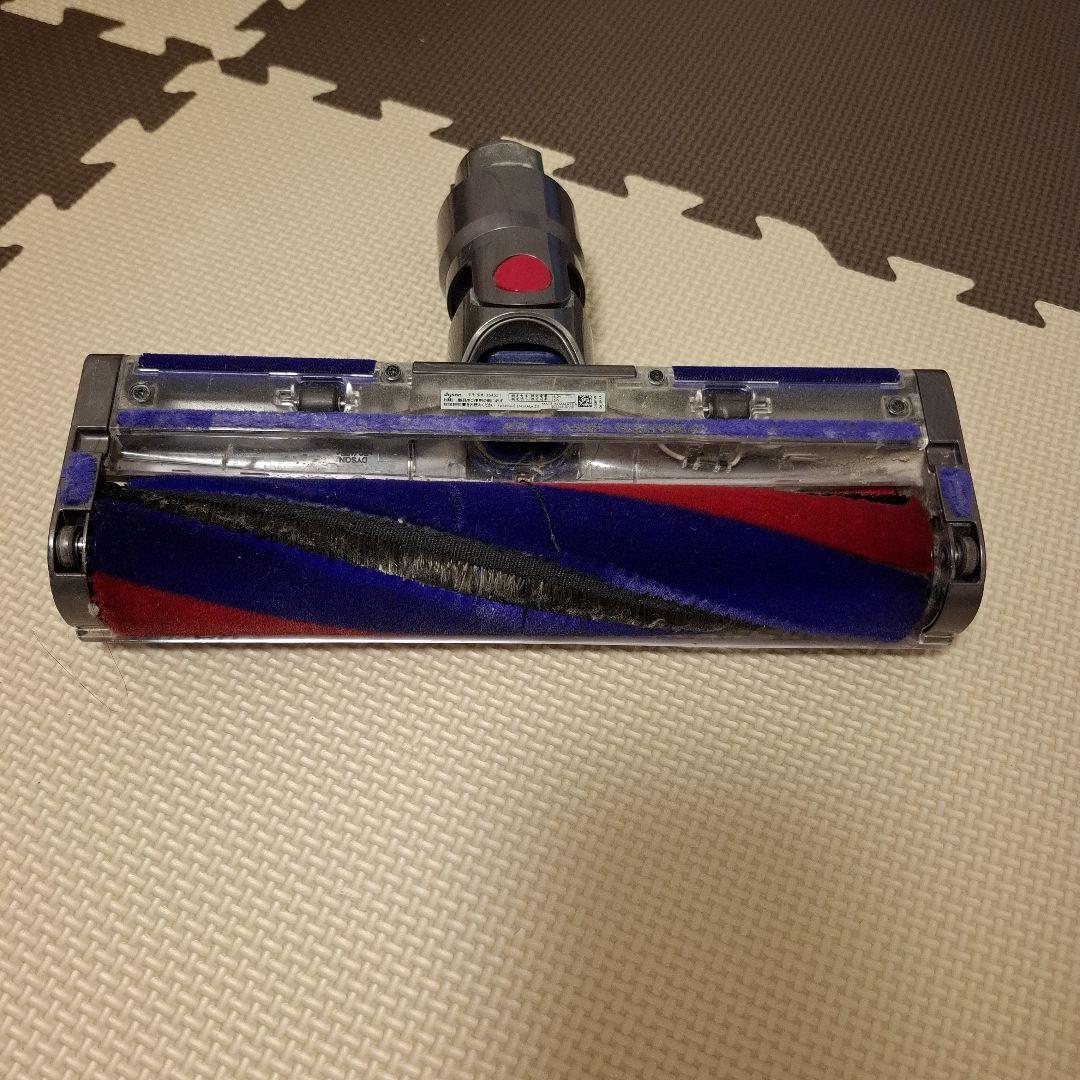 dyson v8 slim fluffy+ 本体とアタッチメント