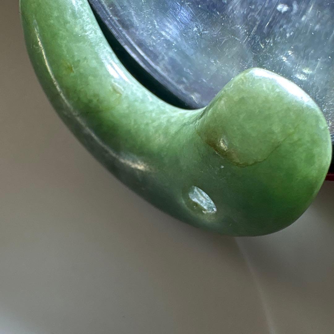 ヒスイ　勾玉二つ