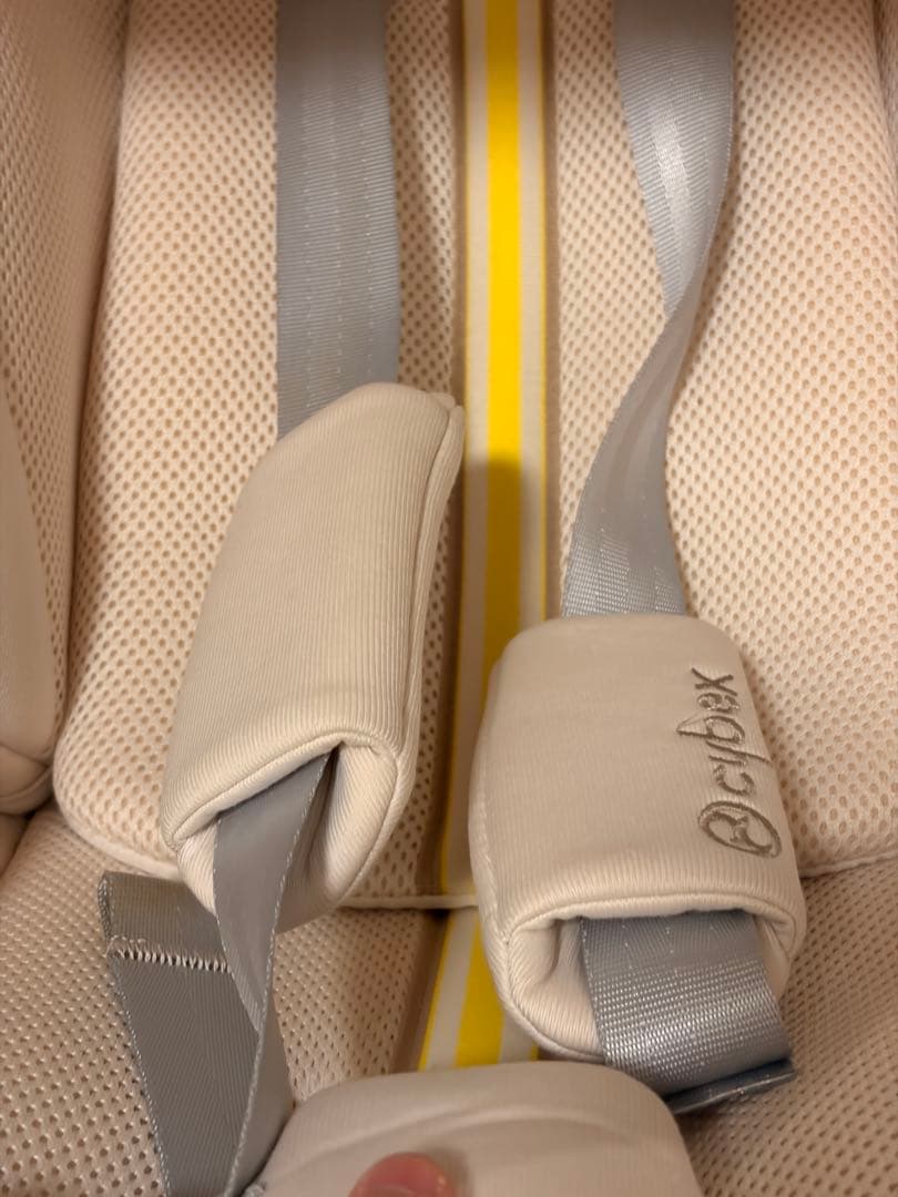 ベビーシート　cybex Cloud G i-Size カーアダプタセット