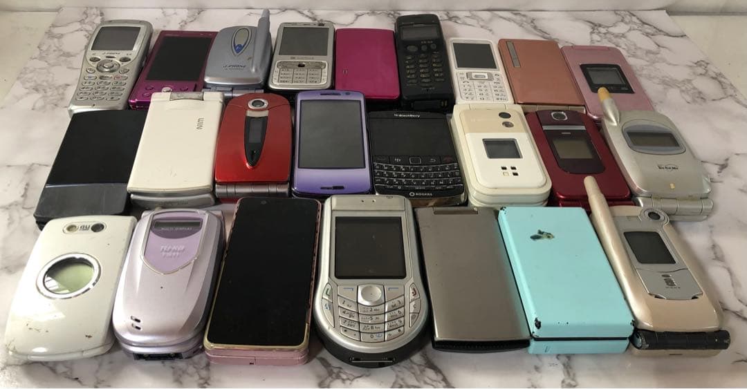 多色 ガラケー携帯電話セット　24台　　654え