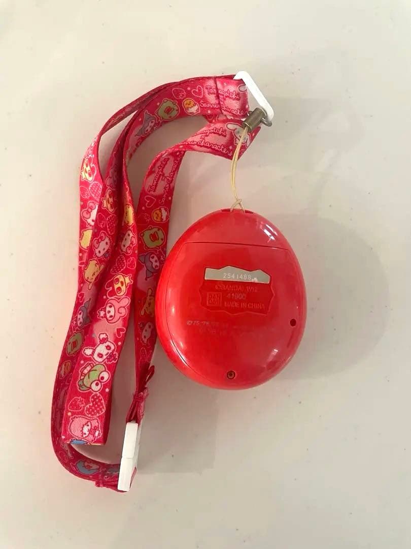 たまごっちみーつ サンリオキャラクターズ赤♡