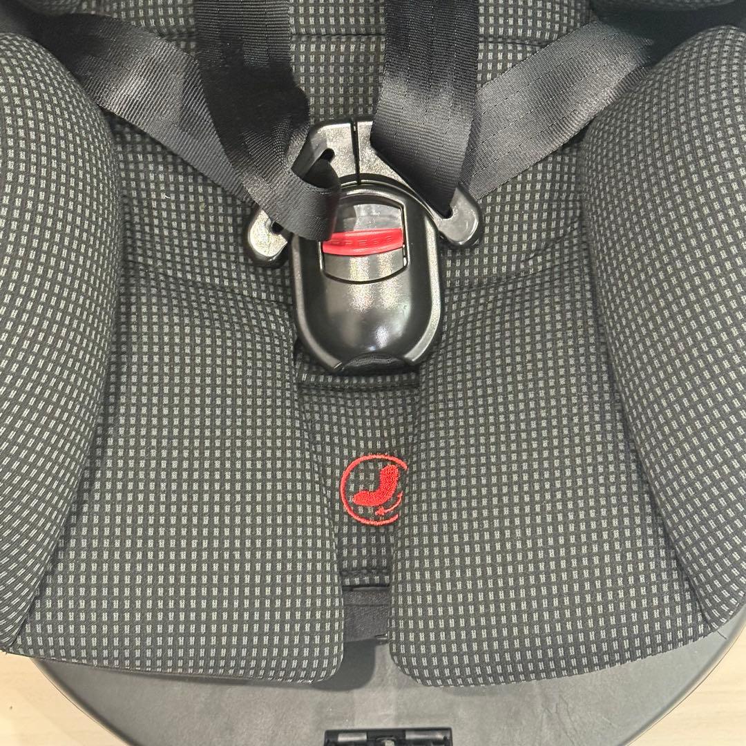 新生児ok！　マムズキャリー チャイルドシート isofix B-900