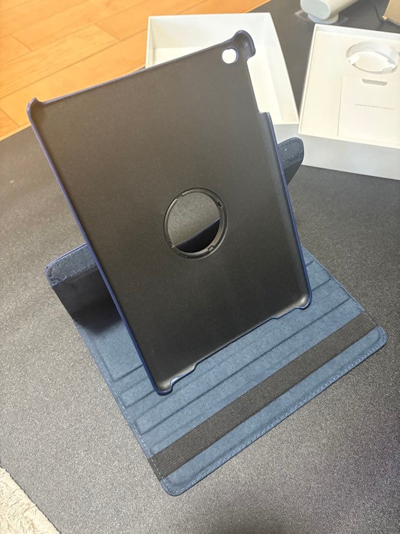 Apple iPad 第6世代 Wi-Fiモデル　スペースグレー