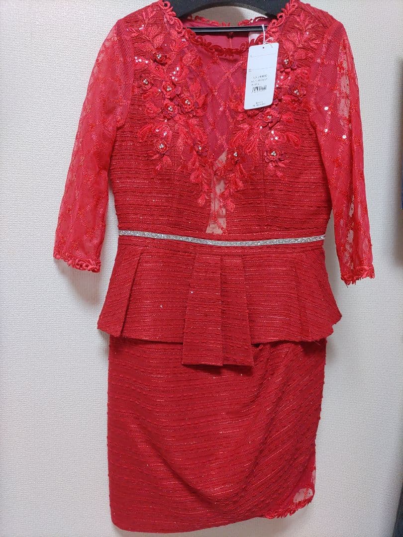 ソブレ 刺繍レースタックペプラムワンピース レッド XL