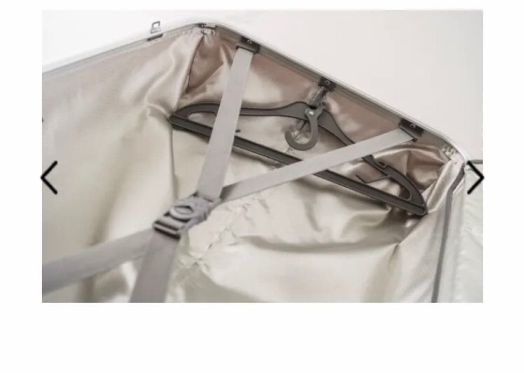 未使用スーツケース ハードキャリー 90L ホワイトカーボン TSAロック