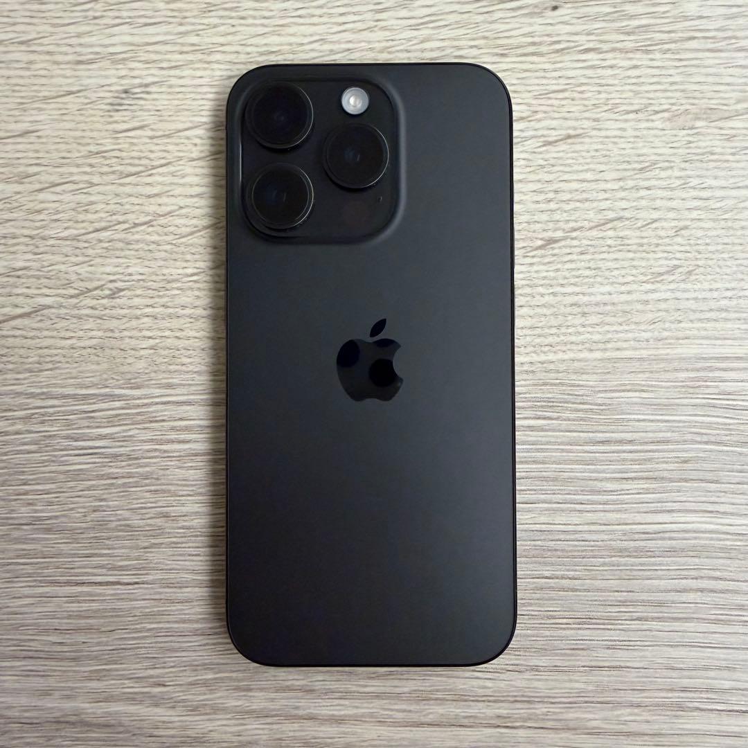 iPhone 15 Pro 256GB SIMフリー　ケース付き