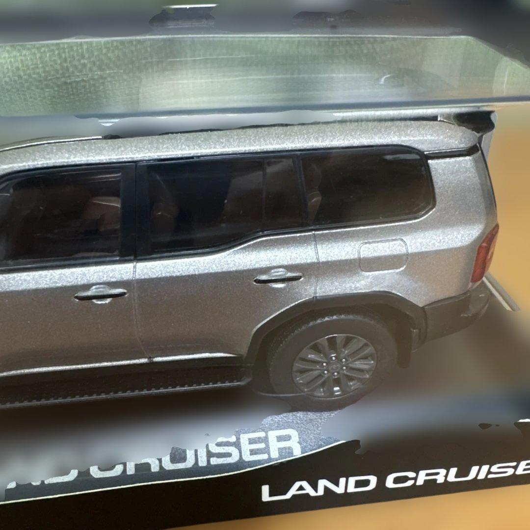 【送料込】 ランドクルーザー 250 シルバー 1/30 ミニカー ランクル