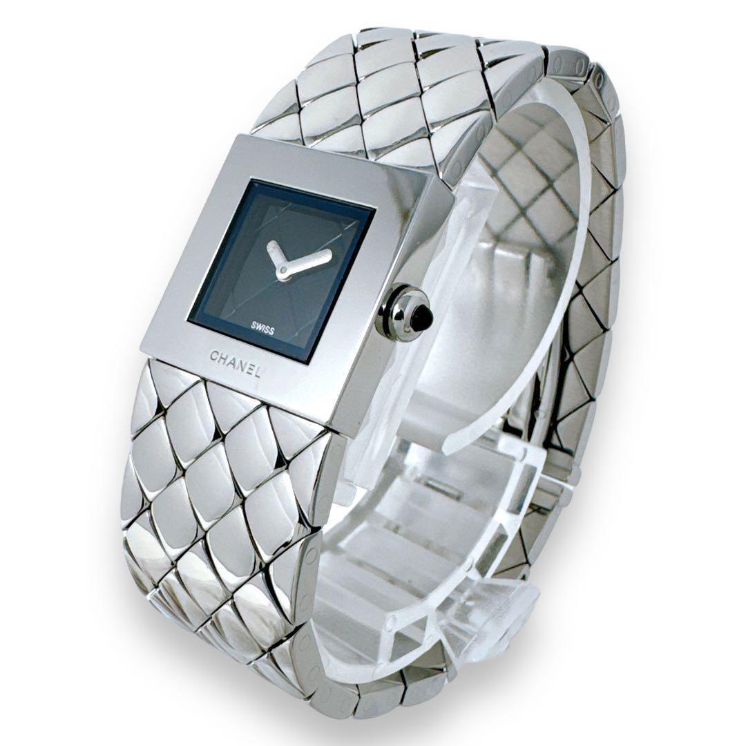 シャネル CHANEL マトラッセ ブラック 黒 シルバー クォーツ 腕時計