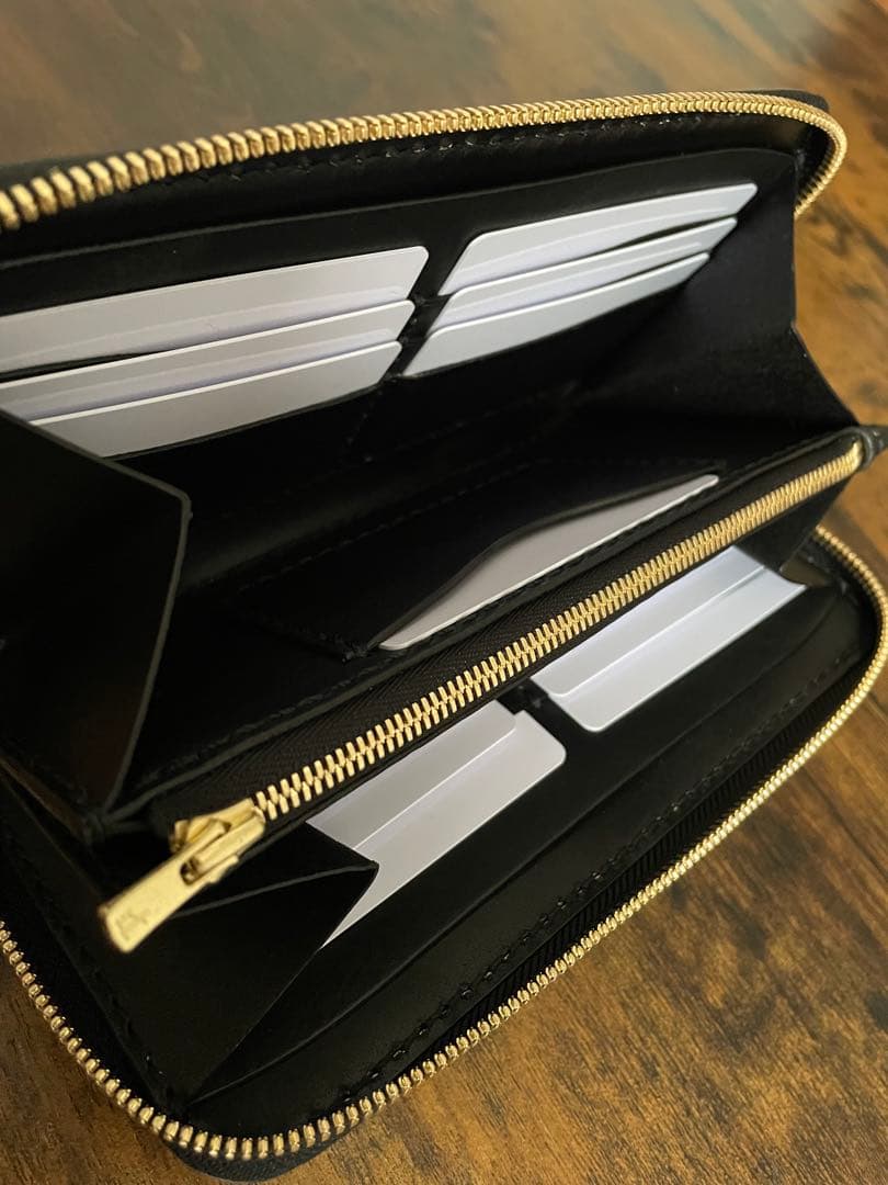 ラウンドファスナー 長財布