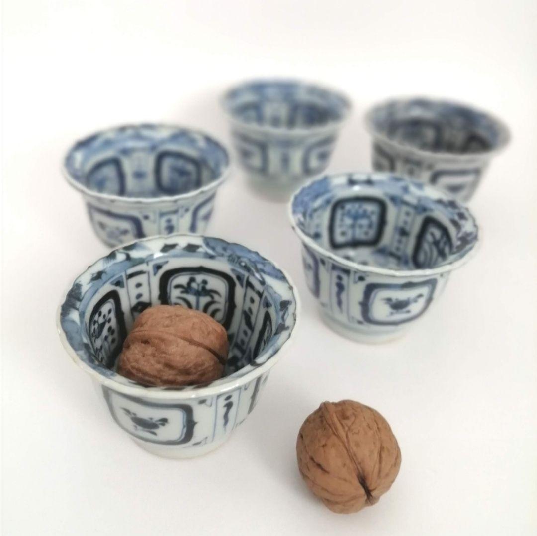 りりィ　古伊万里　山葡萄と蝶図蕎麦猪口１客　芙蓉手小向付２客