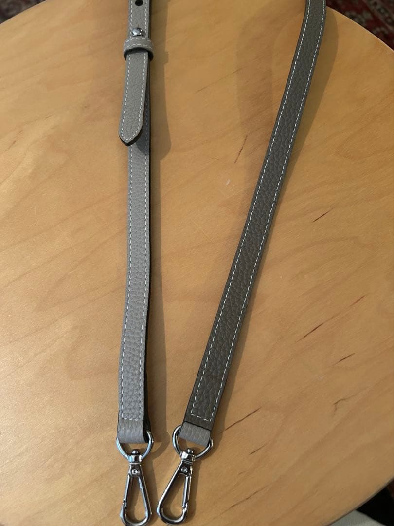 大野詩織さんコラボ×ボナベンチュラ スマホショルダーストラップ