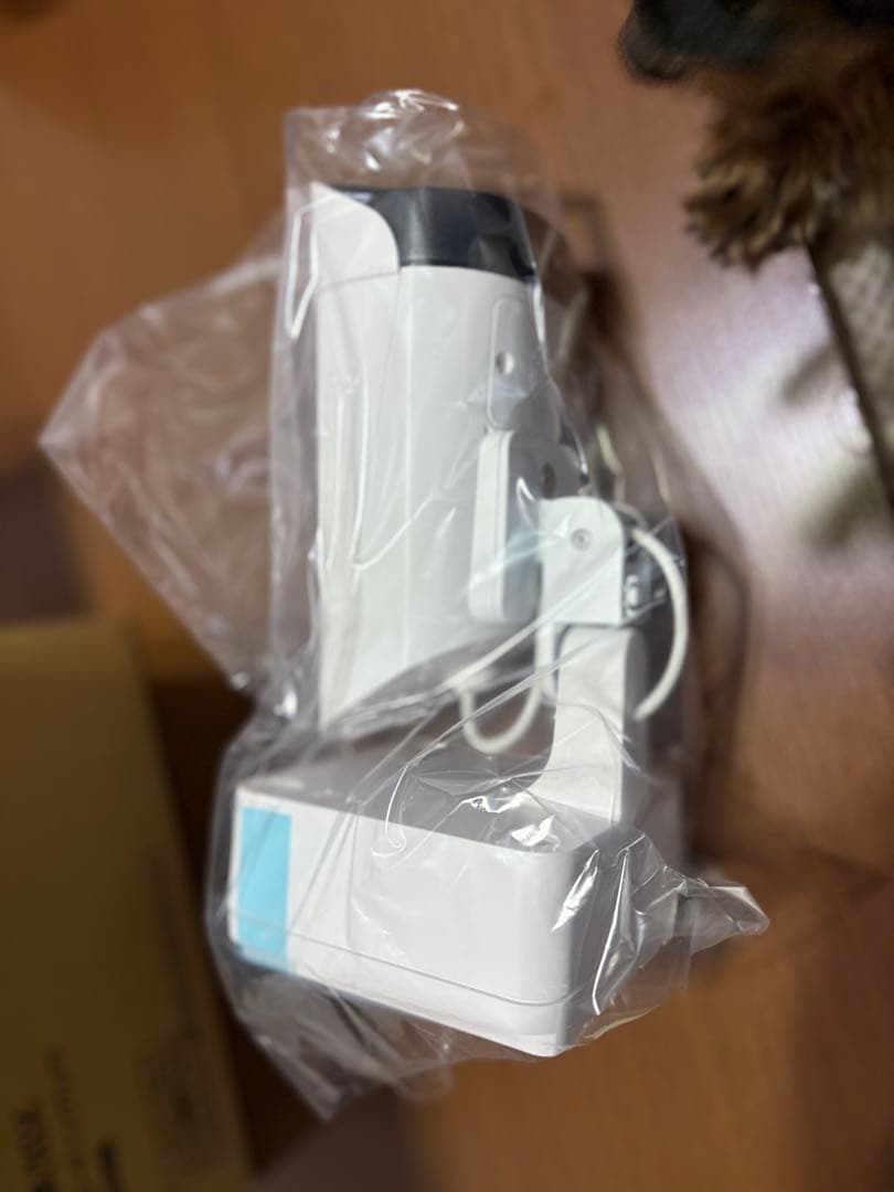 防犯カメラ 防水設計 円筒形