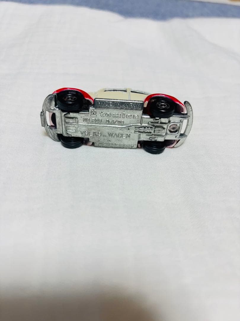 トミカ フォルクスワーゲン ビートル F20 赤 クリーム色